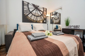 Timeless Apartment with FREE Private PARKING